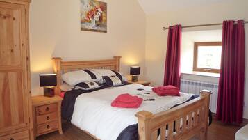 4 bedrooms, bed sheets