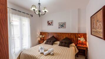 3 slaapkamers, reisbedje, wifi