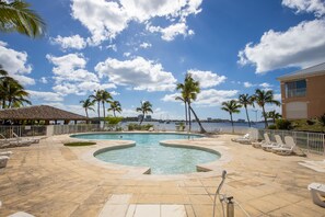 Outdoor pool - Class Stay (Nettle Bay)