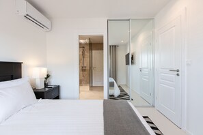 1 bedroom, iron/ironing board, WiFi, bed sheets - Class Stay (Nettle Bay)