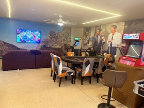 Spielezimmer
