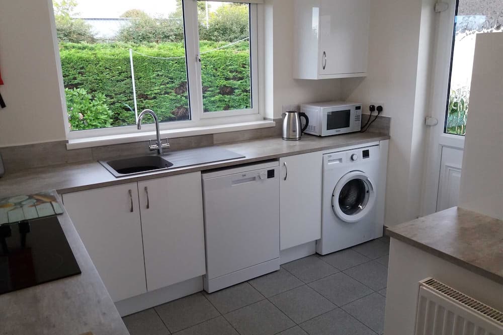 Lough Conn Holiday Home - Tavanaghmore