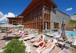 Indoor pool, outdoor pool