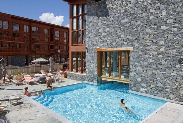 Indoor pool, outdoor pool - Apartment in Résidence des Souverains (Piscine Sauna Wifi) Les Arcs 1800 (Bourg-Saint-Maurice)