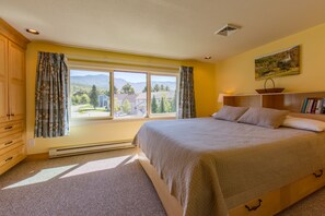 Standard-huoneisto, 3 makuuhuonetta, keittiö | Yksilöllisesti sisustettu, yksilöllisesti kalustettu