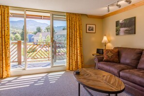 Standard-huoneisto, 3 makuuhuonetta, keittiö | Oleskelualue | 32–tuumainen LCD-televisio, jossa kaapelikanavat