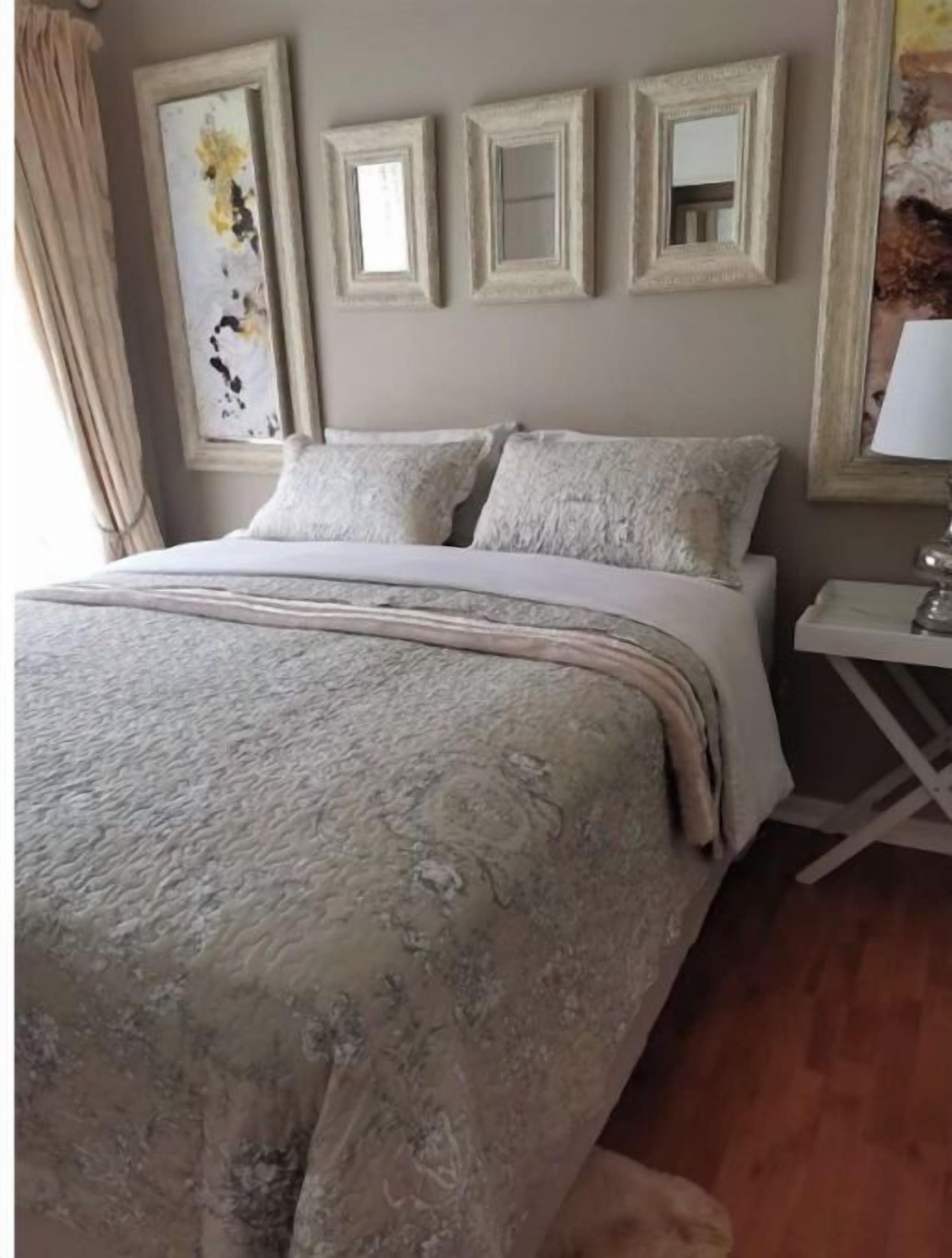 4 chambres, fer et planche à repasser, Wi-Fi gratuit, draps fournis