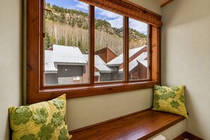 Interior - Luxury Condo, 1 Mi. to Ski Resort, Community Hot Tub (Durango)