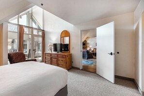 3 bedrooms, desk, iron/ironing board, free WiFi - Lodge at Mtn Village B350 | Ski-In/Out | Plaza View | Pool | Hot Tub (Park City)