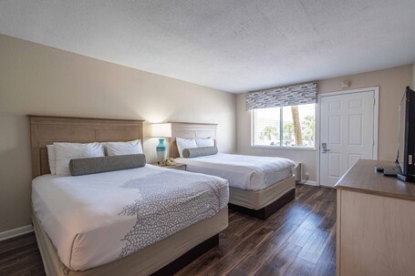 Club Destin Condos - Image 1