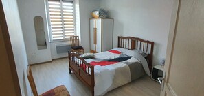 2 bedrooms, free WiFi, bed sheets