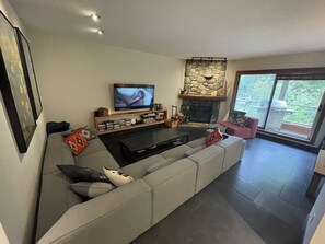 Téléviseur connecté, livres