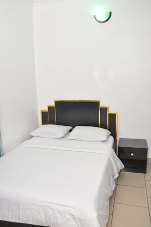 3 chambres, bureau, fer et planche à repasser, Wi-Fi gratuit