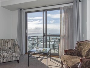TV, offices - Best Views - Stunning HERITAGE - Pool, Gym (Auckland)