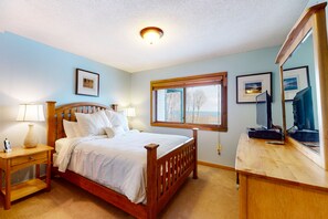 4 bedrooms, Internet, bed sheets