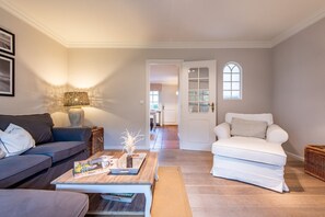 صورة غير مصنفة، 2 من 38، زرّ