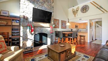 TV, fireplace, DVD player