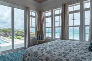 7 bedrooms, desk, free WiFi, bed sheets - SPACIOUS BEACHFRONT HOME! A vacation to treasure! Sandy beach, pool, hot tub. (Farmers' Hill)