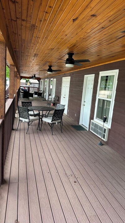 Groveport Resort/Waterfront Cabin B/ Remodeled 2021