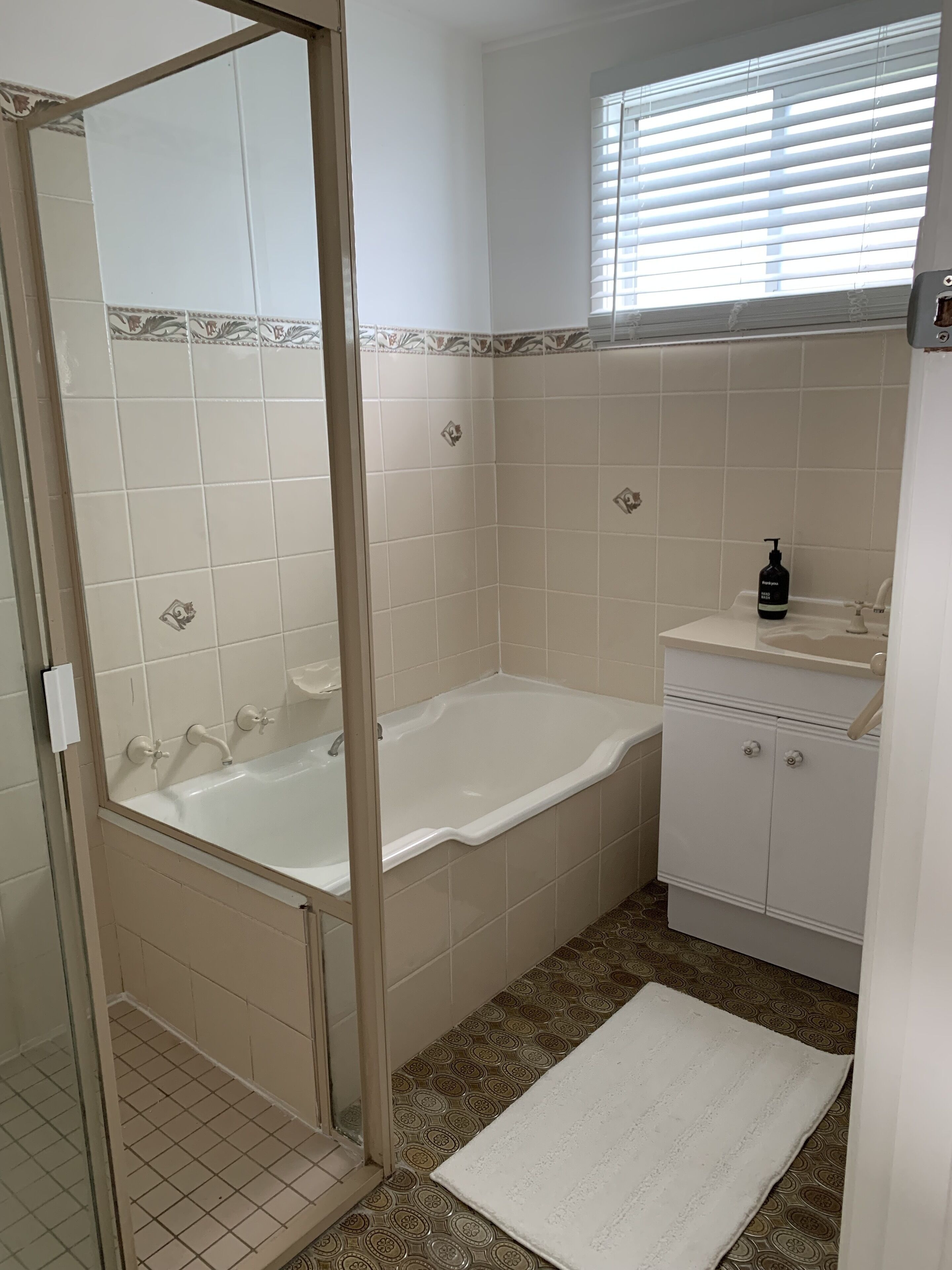 36 Acre Hideaway Hunter Valley Cottage — image 12