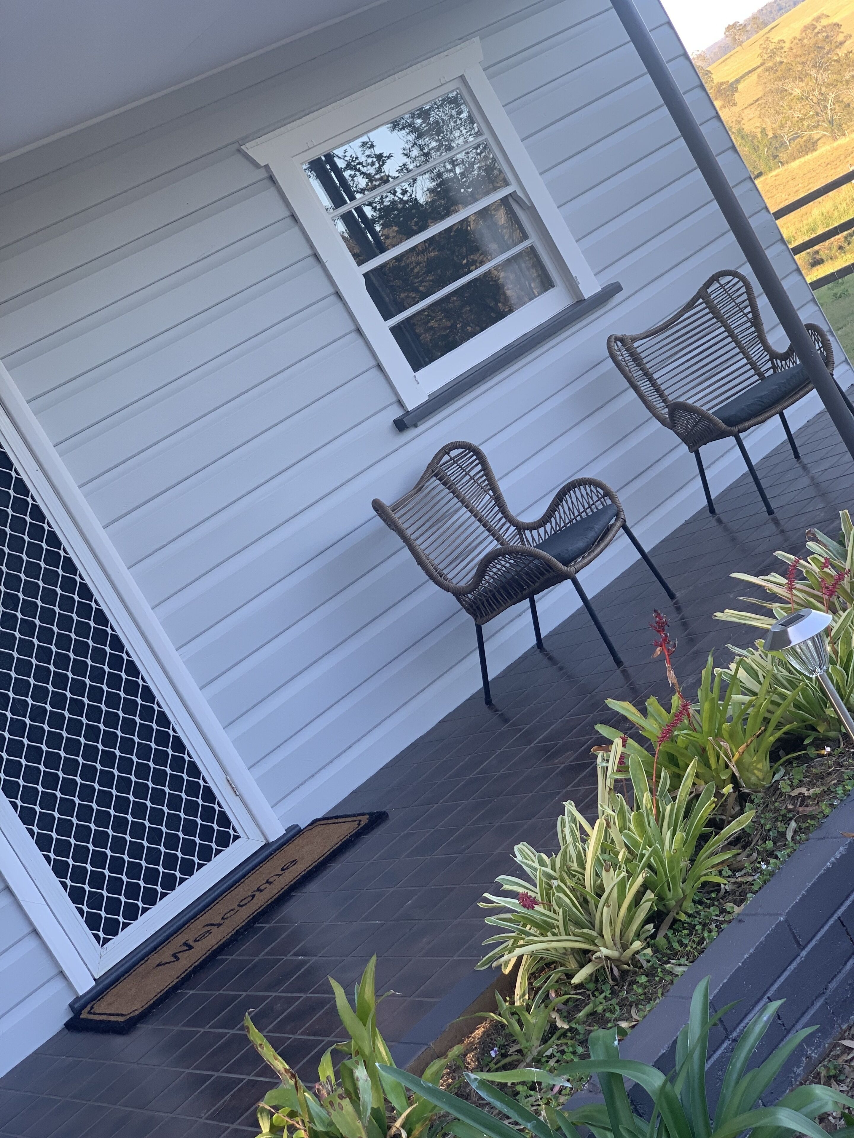 36 Acre Hideaway Hunter Valley Cottage — image 2