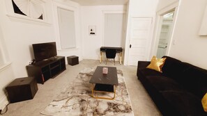 Smart TV - Lovely 1-bd unit w/free parking 12 min to downtown (Cincinnati)