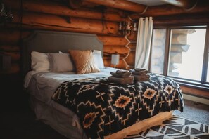 4 Schlafzimmer, Schreibtisch, Bügeleisen/Bügelbrett, Reisekinderbett