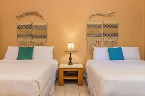 5 bedrooms, iron/ironing board, WiFi, bed sheets