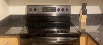 Entire Lovely 2 Bedroom rental unit