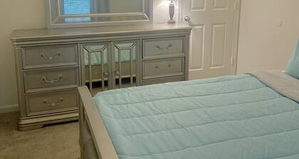 Entire Lovely 2 Bedroom rental unit