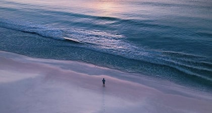 Driftwood Sunrise - A place to relax and explore