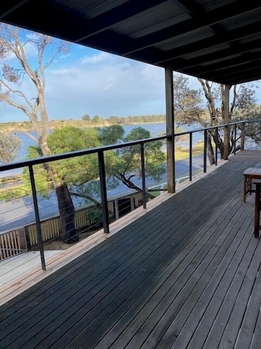 Perfect Location on the Water's Edge