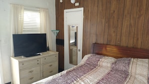 Unclassified image, 4 of 27, button - EL Amigo Motel (Turlock)