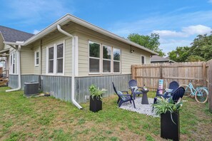 Property grounds - Stay Downtown Waco! Close to Magnolia, Baylor, Cameron park (Waco)
