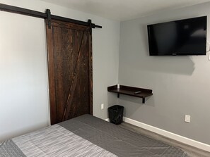 Roupas de cama premium, individualmente mobiliados, escrivaninha