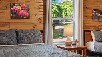 2 bedrooms, desk, iron/ironing board, free WiFi