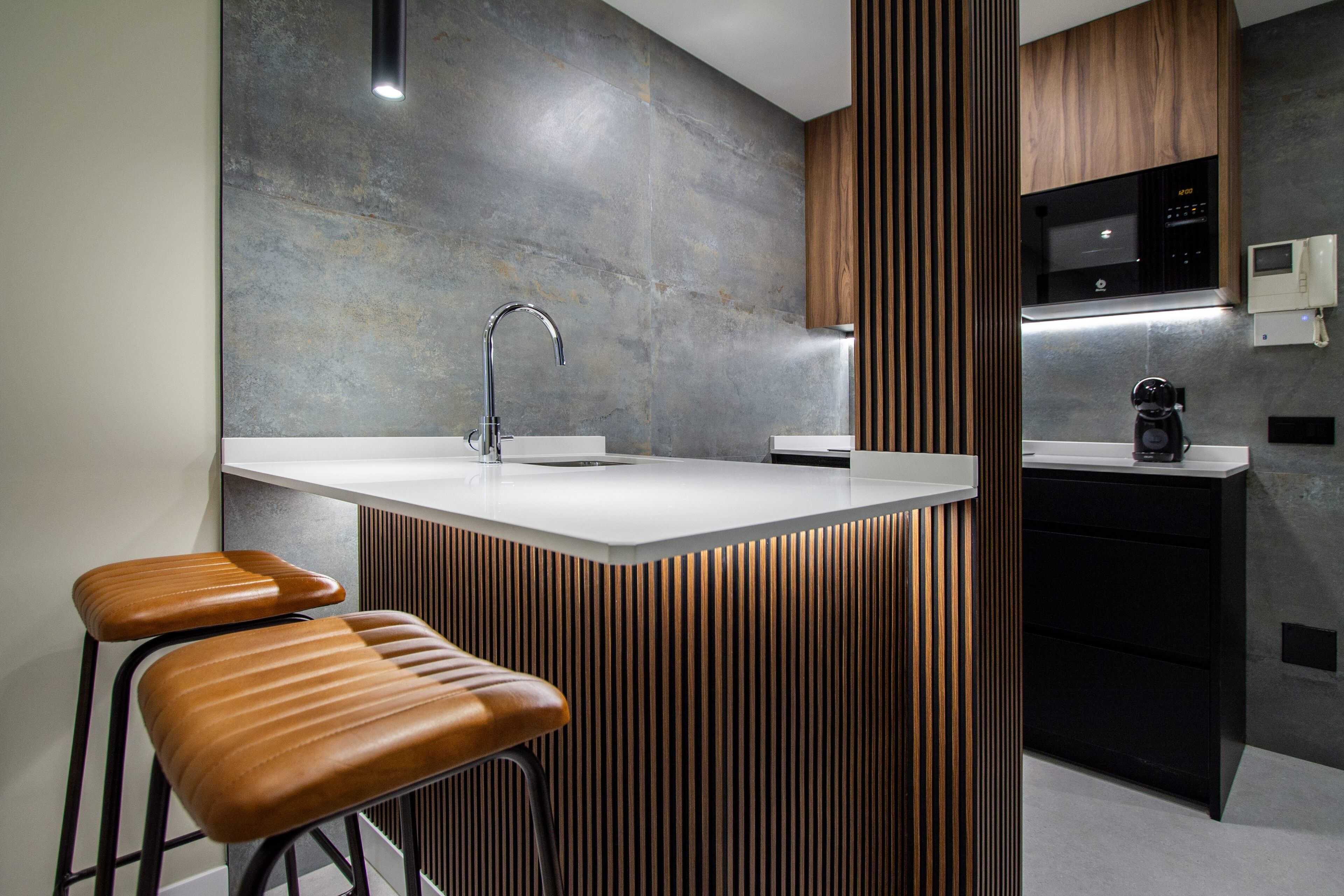 Microwave, oven, coffee/tea maker, cookware/dishes/utensils