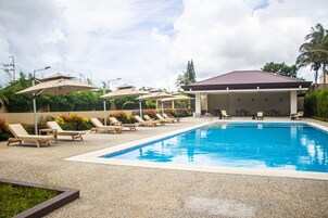 Outdoor pool, sun loungers