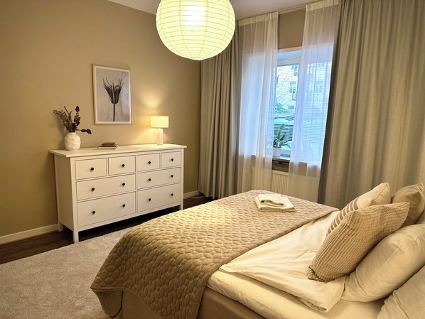 1 bedroom, iron/ironing board, Internet, bed sheets - Cozy city apartment in heart of Södermalm (Stockholm)