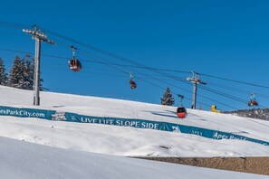 Unclassified image, 4 of 50, button - *Free Ski Rental* Ski-In / Ski-Out Westgate Resort, Freshly Updated, Free Ski Valet & Resort Shuttle (Park City)