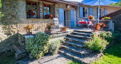 In the middle of Pyrenees with views of Montsegur