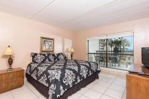 Condo, 2 Bedrooms