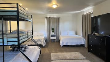4 bedrooms, desk, iron/ironing board, WiFi