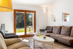 Televisie en een open haard