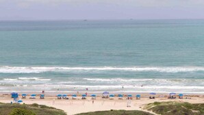 Unclassified image, 3 of 38, button - Saida IV 206 by Padre Island Rentals (South Padre Island)