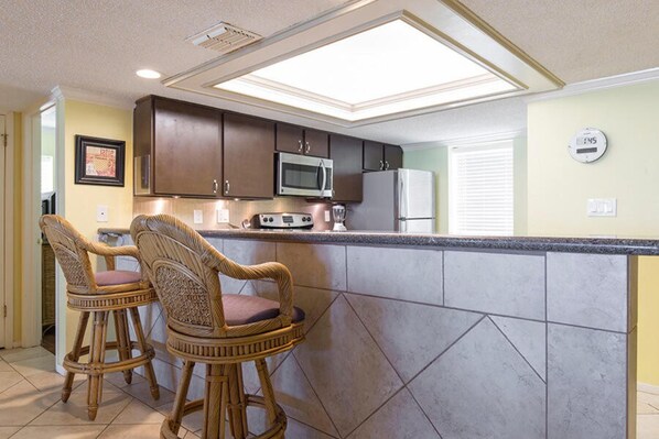 Condo, 2 Bedrooms | Private kitchen | Cookware/dishes/utensils