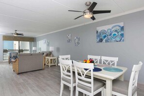 Condo, 2 Bedrooms | Dining