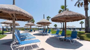 Appart'hôtel, 2 chambres | Piscine