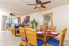 Interior - Saida IV 506 by Padre Island Rentals (South Padre Island)