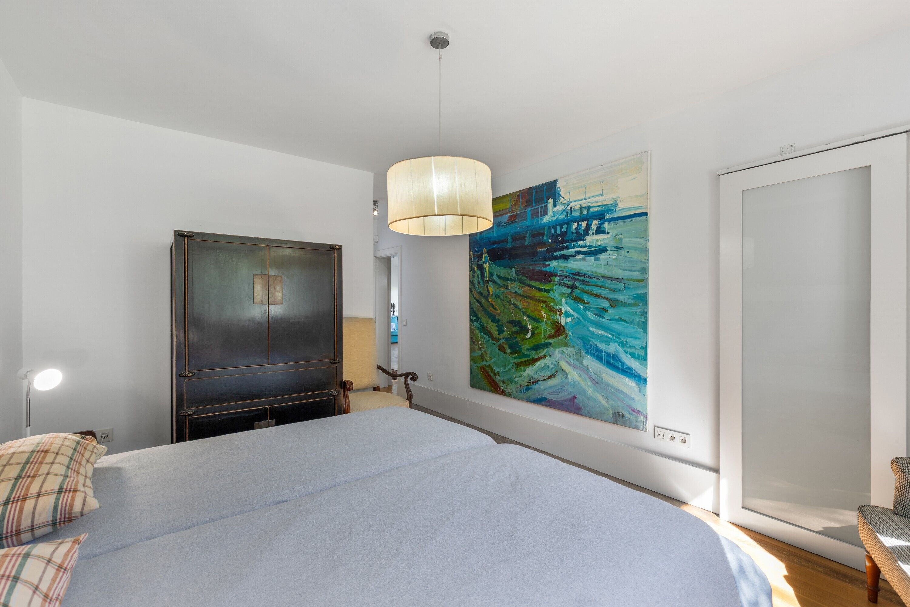 2 多间卧室、熨斗/熨衣板、免费 WiFi、床单